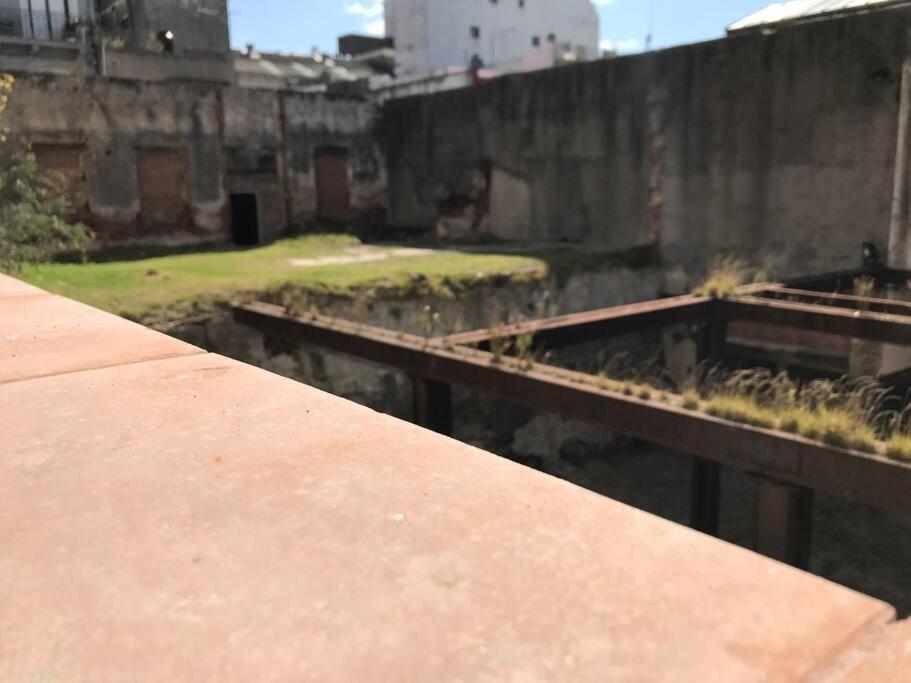 The Wall Montevideo 001 Live In The Old Town ภายนอก รูปภาพ